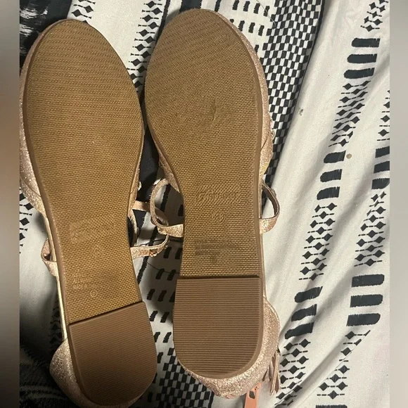 Women dress up shoes size 8 - Picture 2 of 4